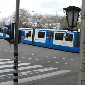 Aston 2*, Amsterdam Nederland